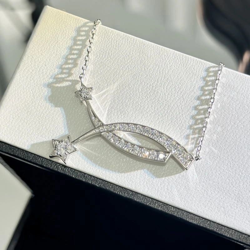 Snug Chanel Necklaces 229635