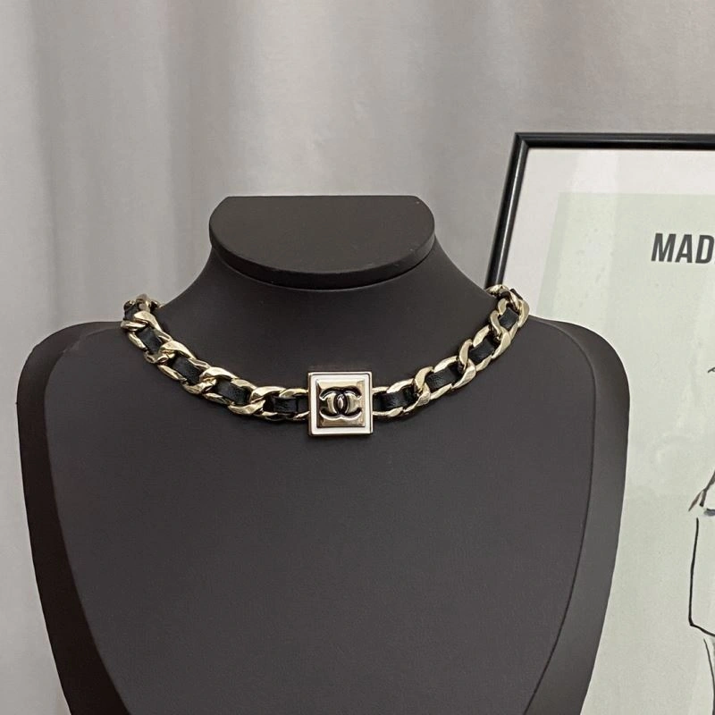 Chanel Necklaces Sophisticated 229592