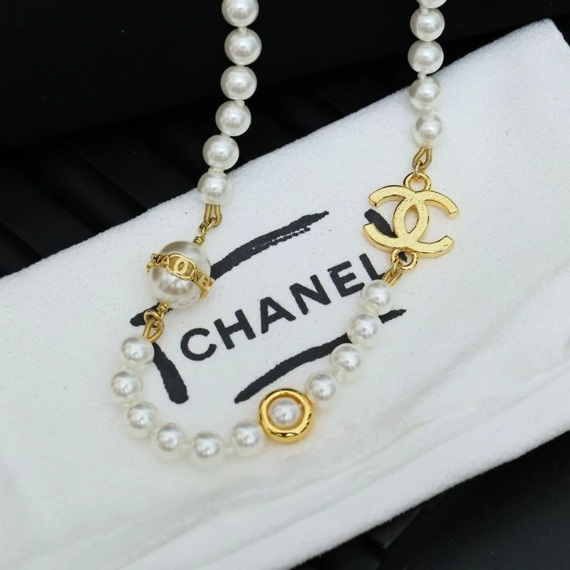 Compact Chanel Necklaces 229629