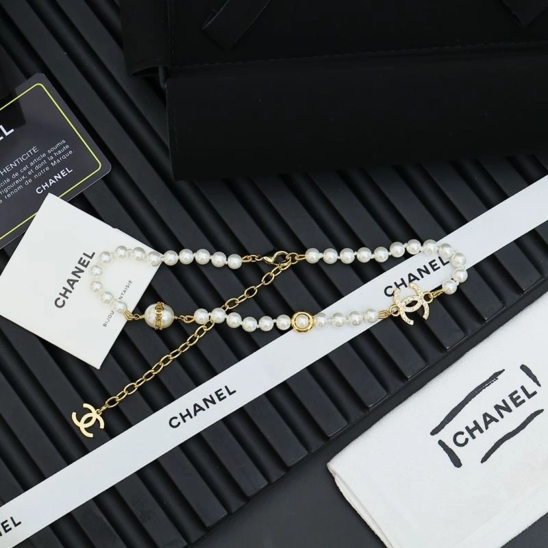 Compact Chanel Necklaces 229629