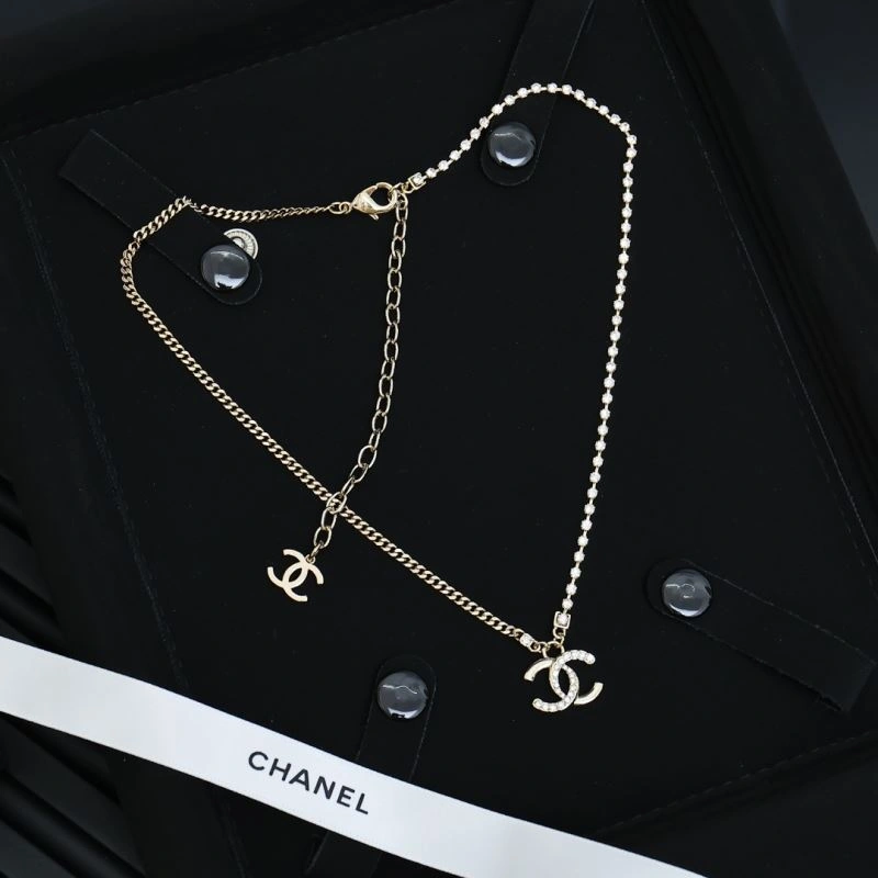 Chanel Necklaces Sophisticated 229561