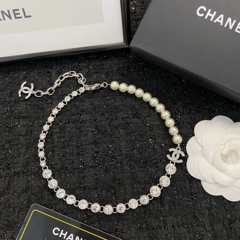 Sophisticated Chanel Necklaces 229562