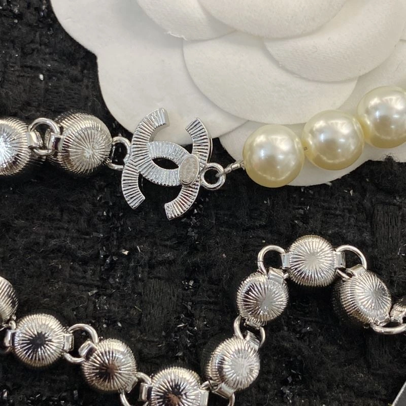Sophisticated Chanel Necklaces 229562