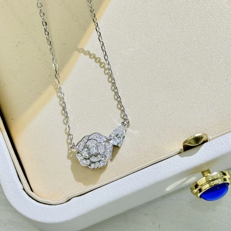 Chanel Necklaces Flexible 229522