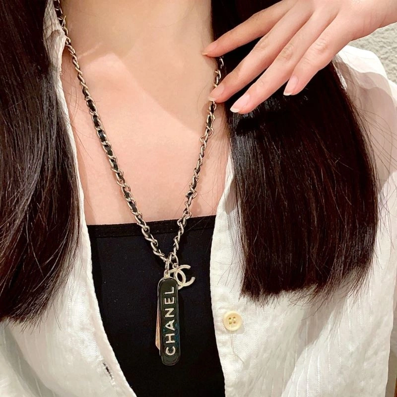 Chanel Necklaces Modern 229535