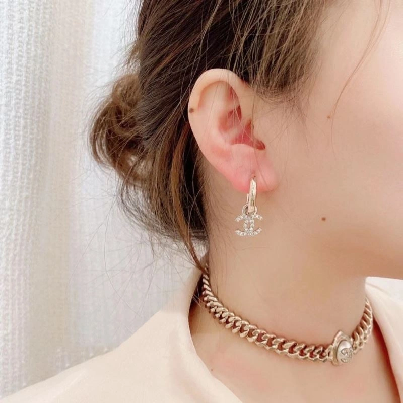 EyeCatching Chanel Necklaces 229527