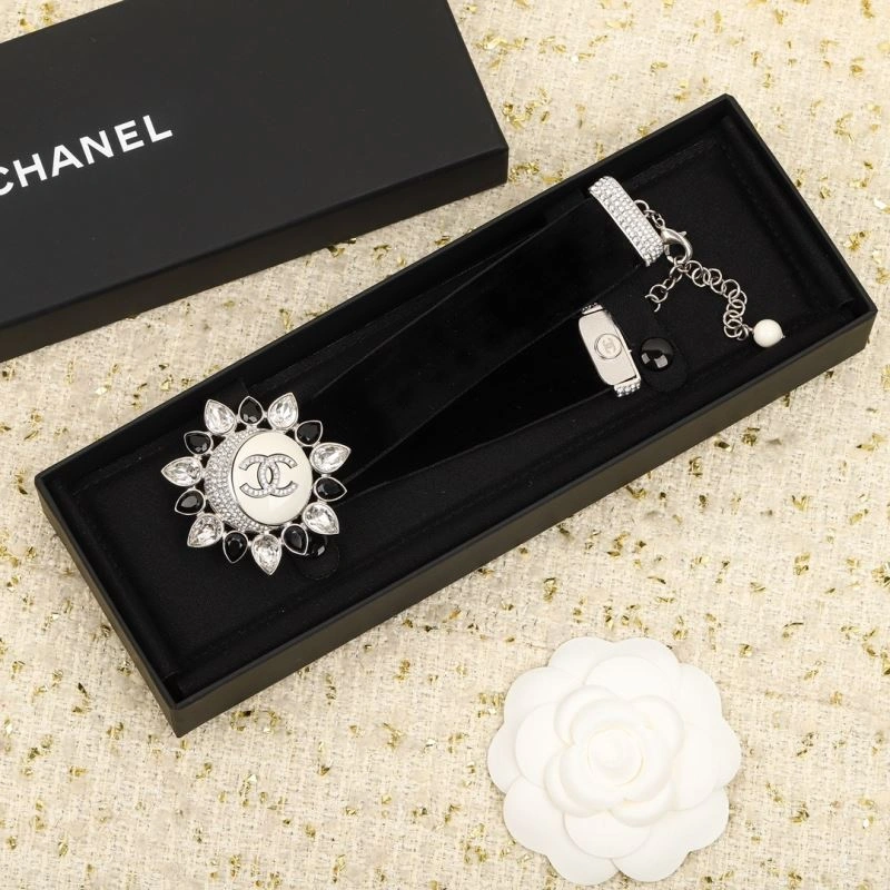 Chanel Necklaces Flexible 229518