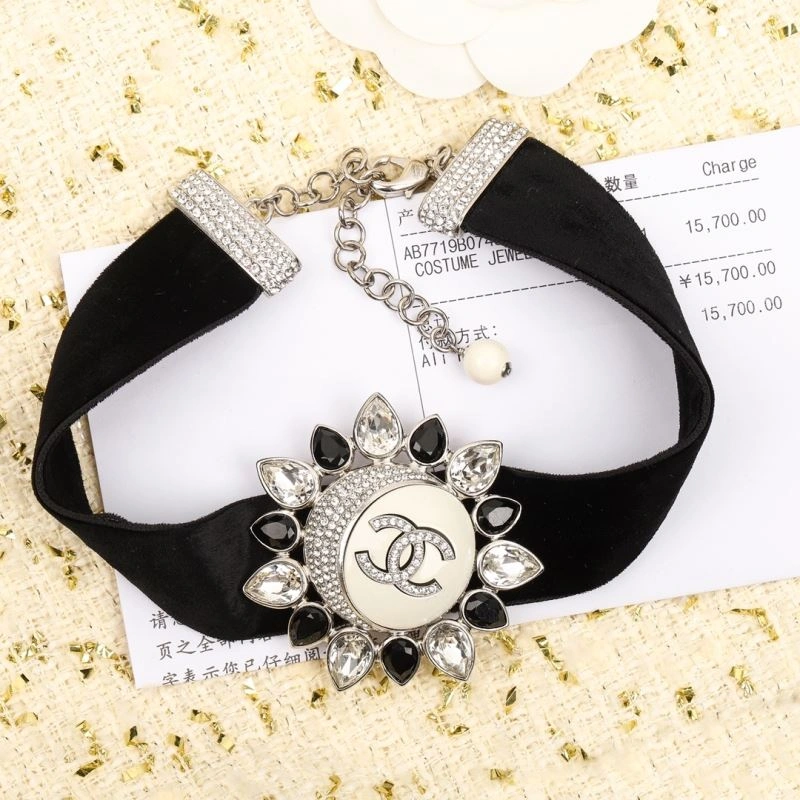 Chanel Necklaces Flexible 229518