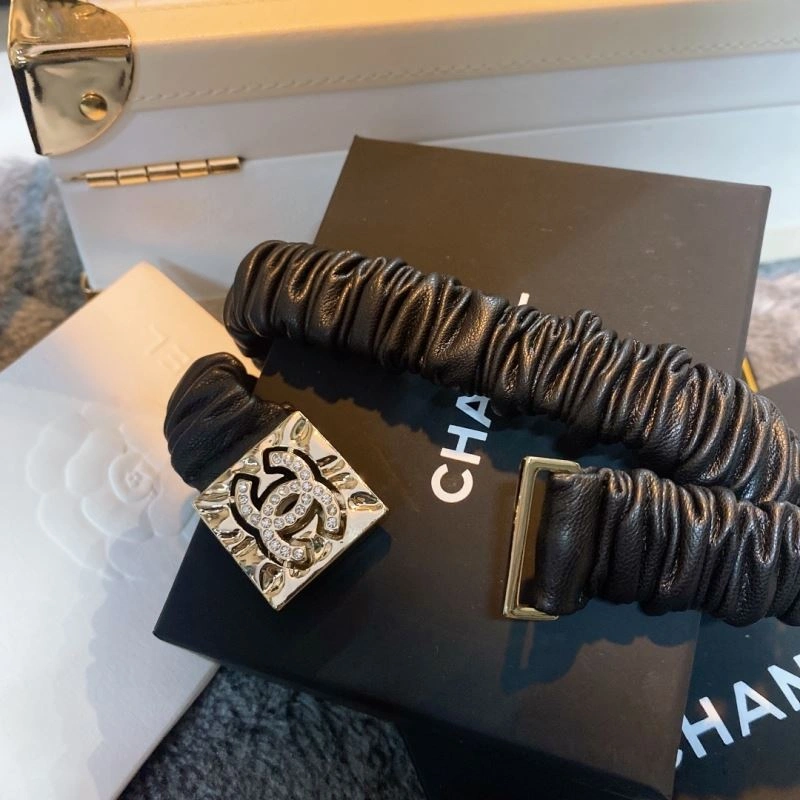 Bold Chanel Necklaces 229594