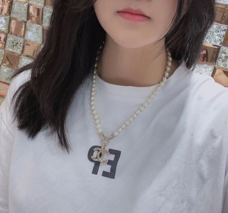 Classic Chanel Necklaces 229530