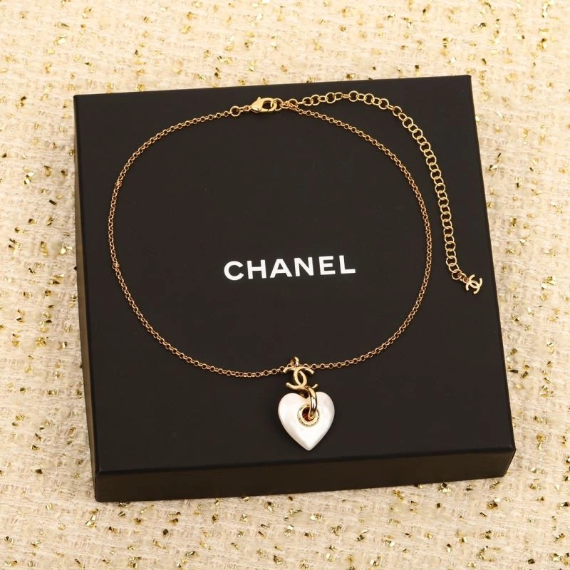 Chanel Necklaces Neat 229557