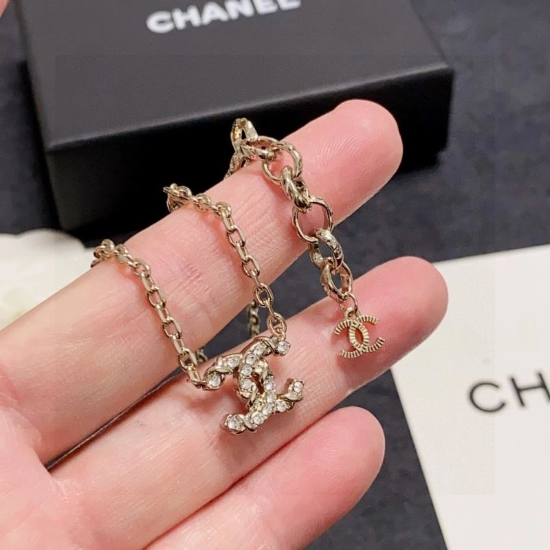 UrbanChic Chanel Necklaces 229512