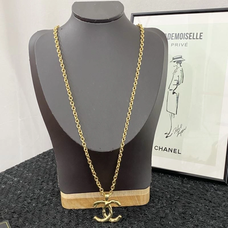 Chanel Necklaces Sophisticated 229481