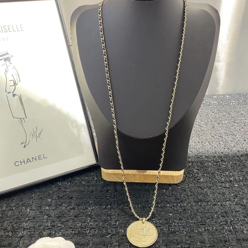 Comfortable Chanel Necklaces 229470
