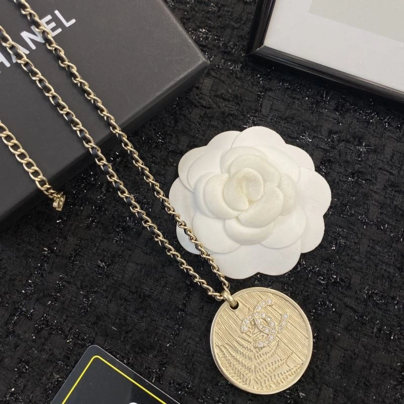 Comfortable Chanel Necklaces 229470
