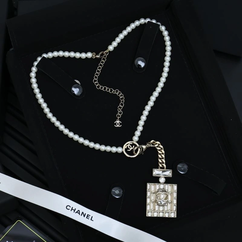 Sleek Chanel Necklaces 229447