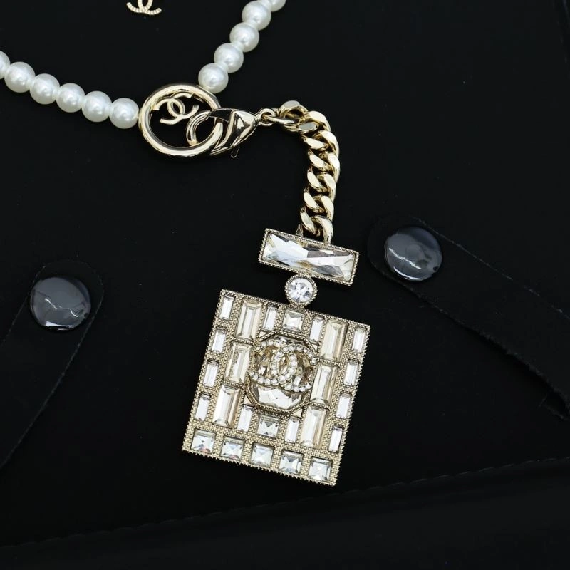 Sleek Chanel Necklaces 229447