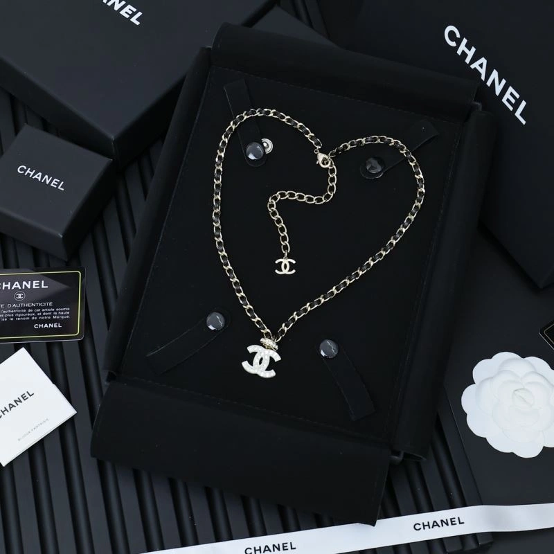 Chanel Necklaces Elegant 229599
