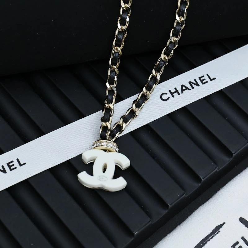 Chanel Necklaces Elegant 229599