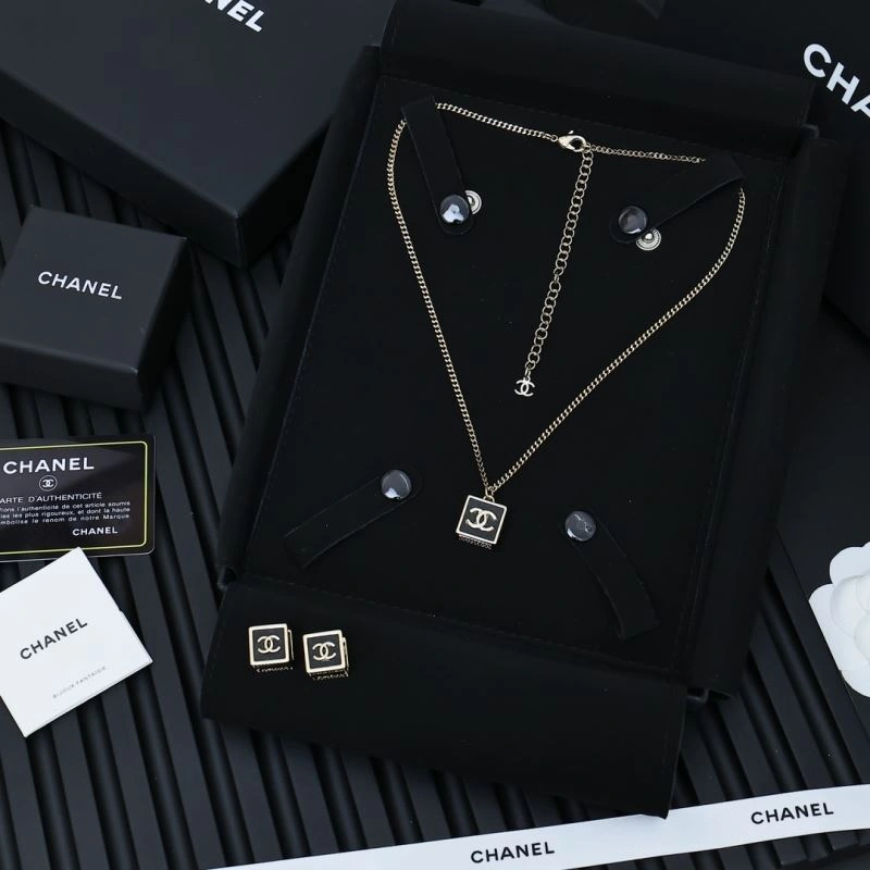 Chanel Necklaces Flexible 229440