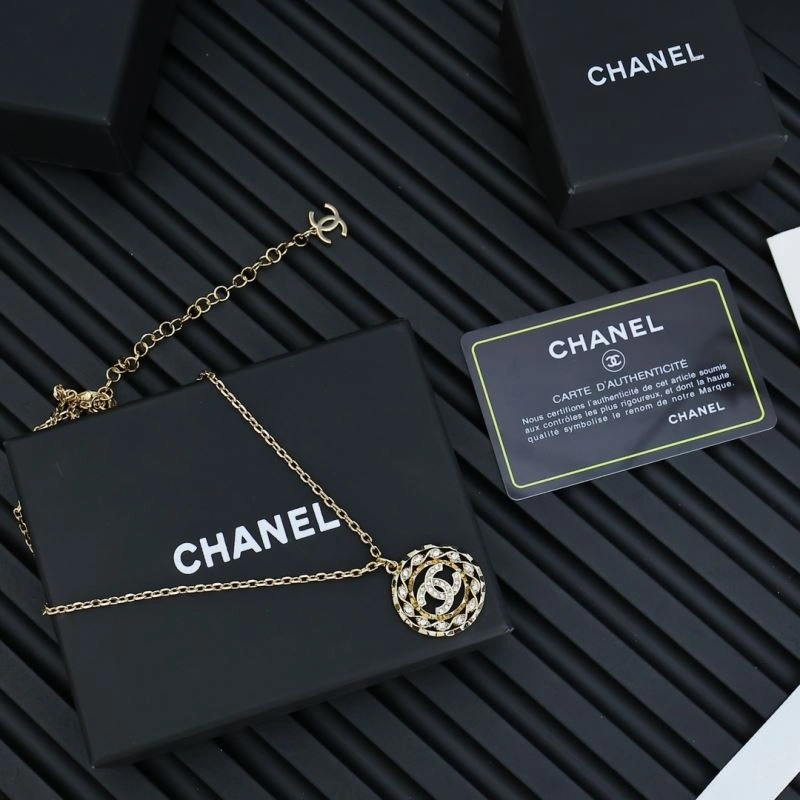 Bold Chanel Necklaces 229417