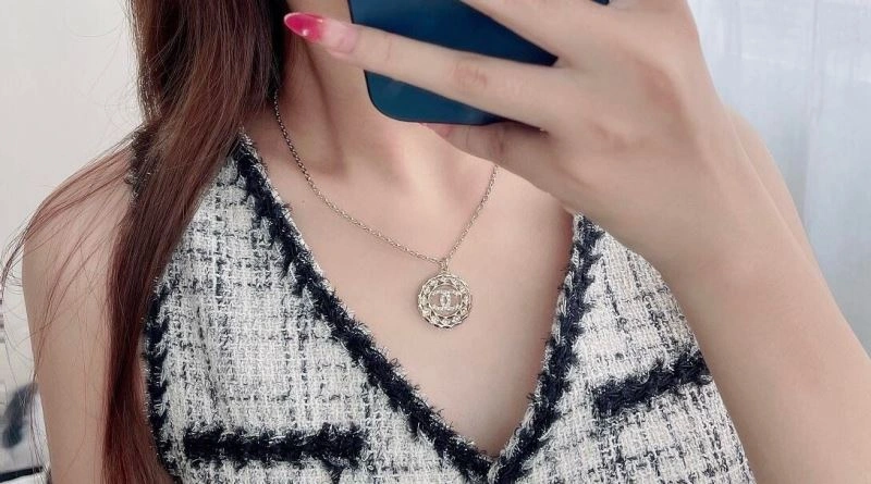 Bold Chanel Necklaces 229417
