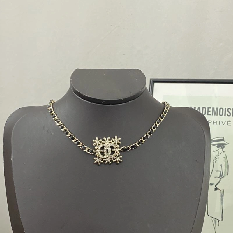 Chanel Necklaces Reliable 229411