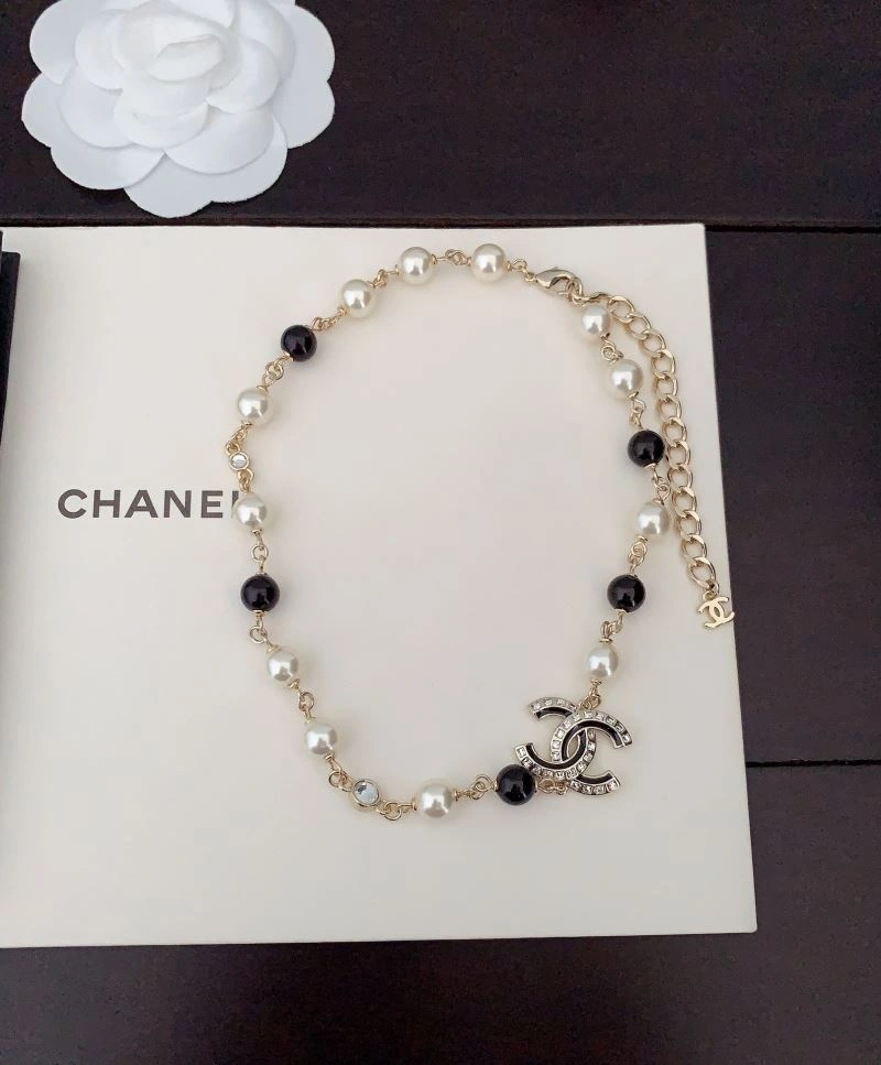 Contemporary Chanel Necklaces 229390