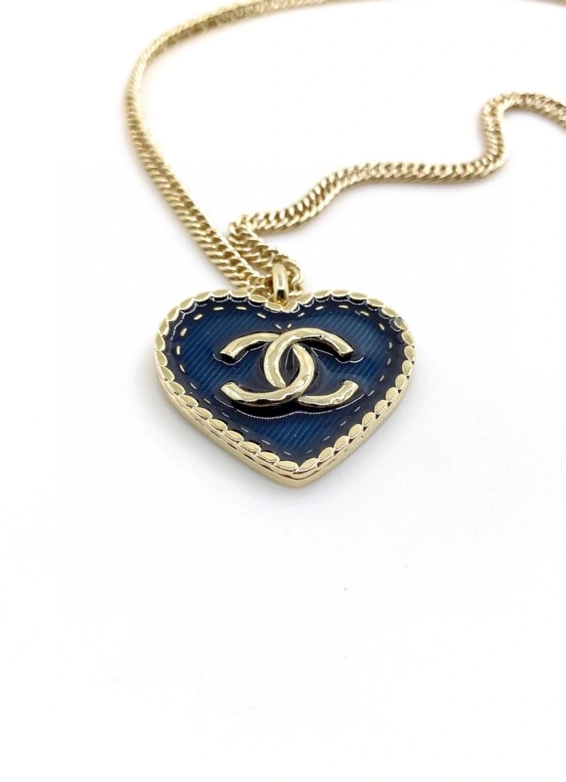 Sporty Chanel Necklaces 229400