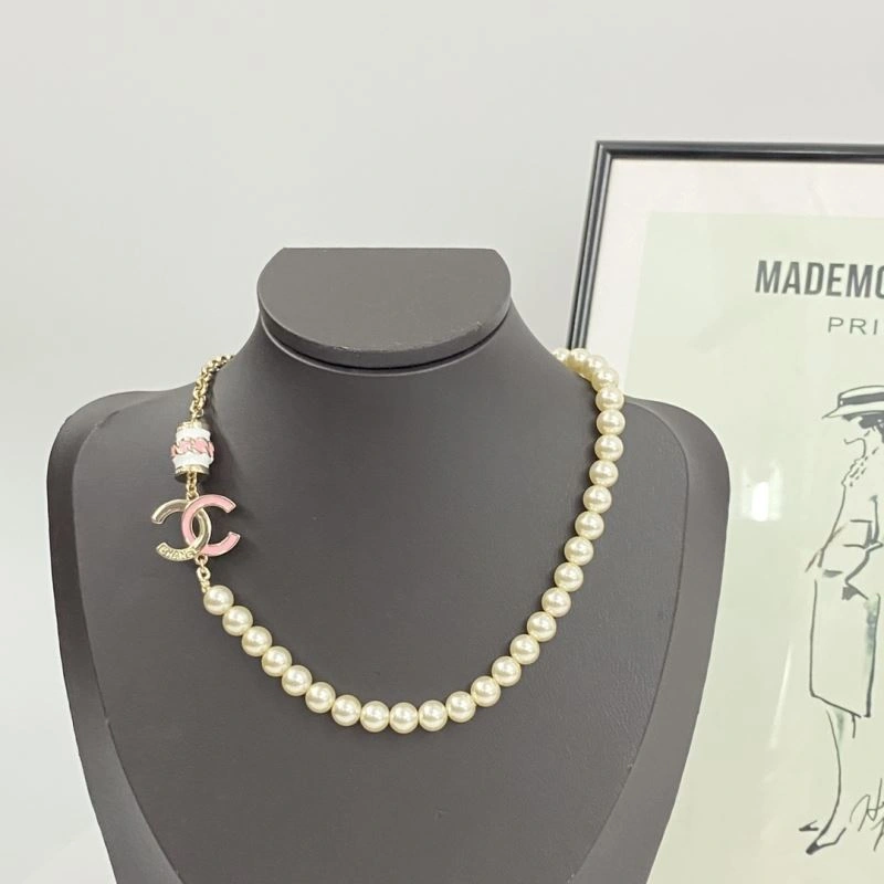 Chanel Necklaces Breathable 229351
