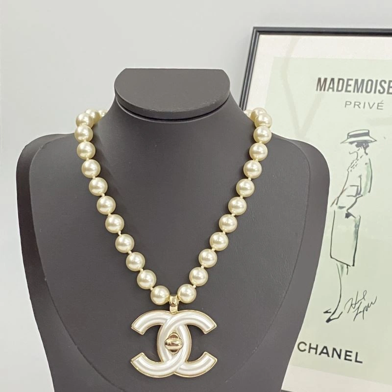 Chanel Necklaces Bright 229409
