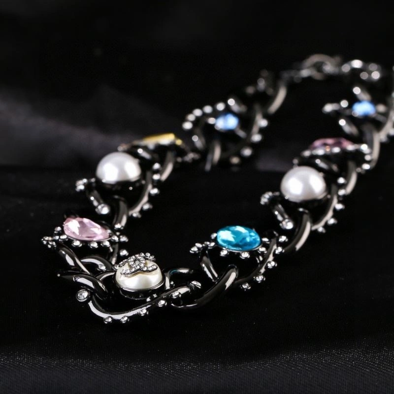 HighPerformance Chanel Necklaces 228639