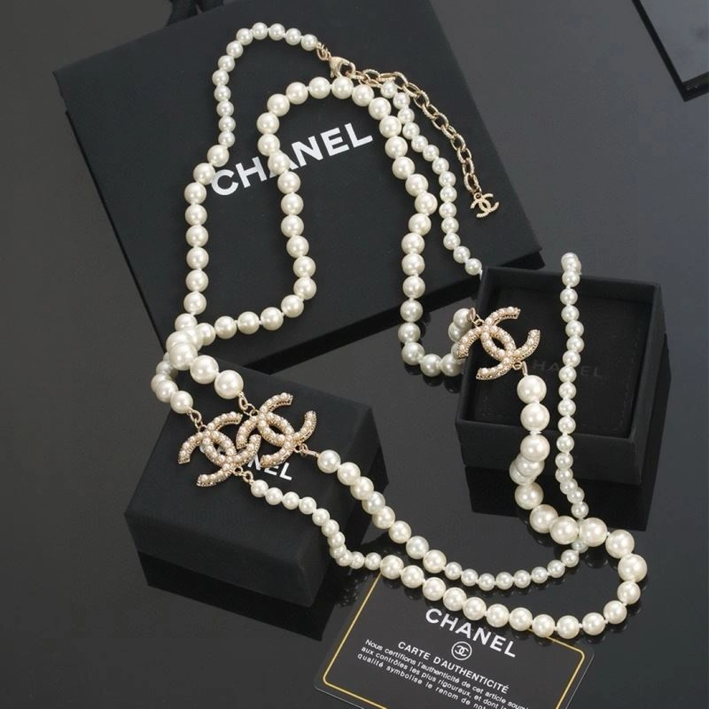 Chanel Necklaces Elegant 228641