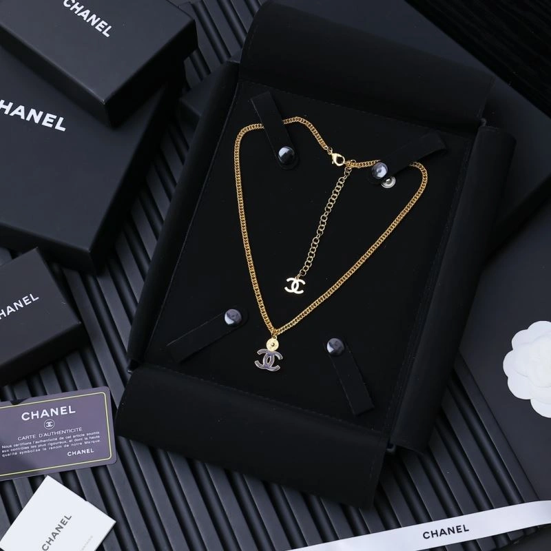 Timeless Chanel Necklaces 228612