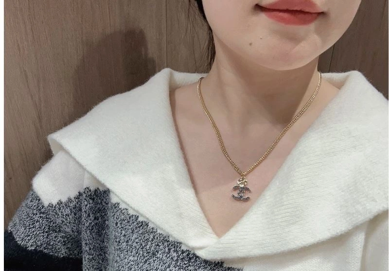 Timeless Chanel Necklaces 228612