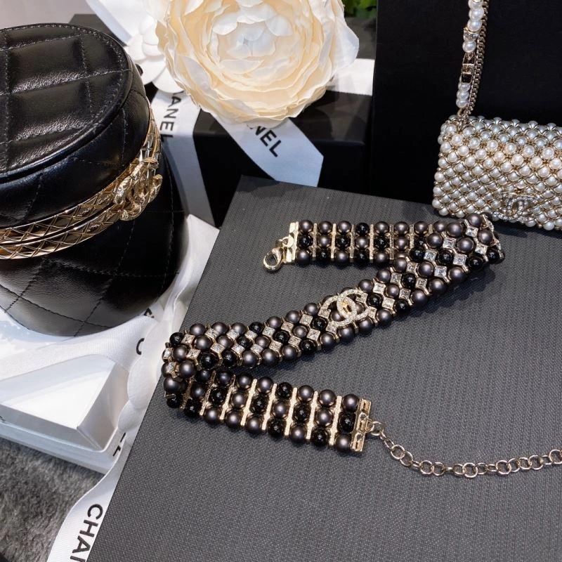 Supportive Chanel Necklaces 228608