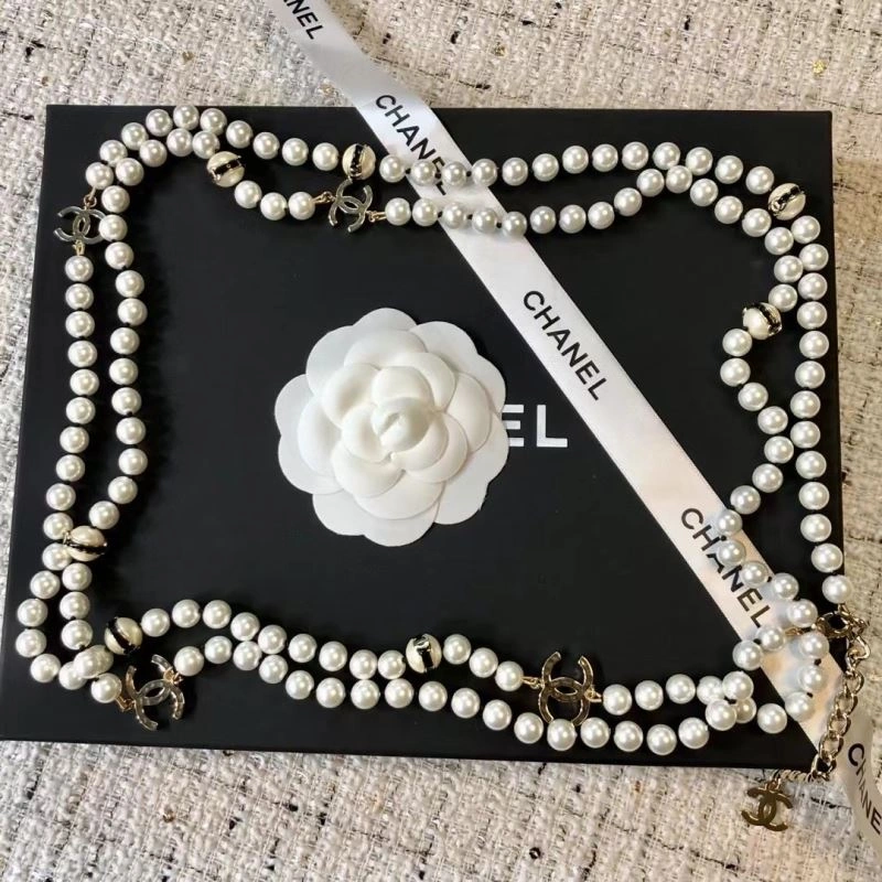 Tailored Chanel Necklaces 228604