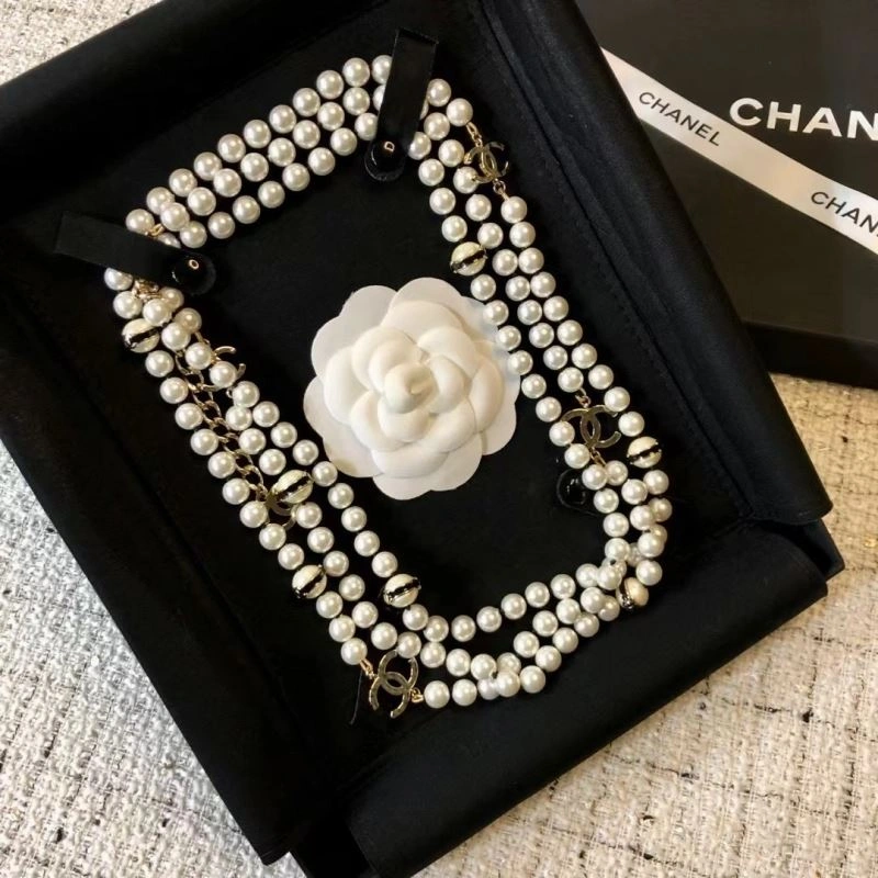 Tailored Chanel Necklaces 228604