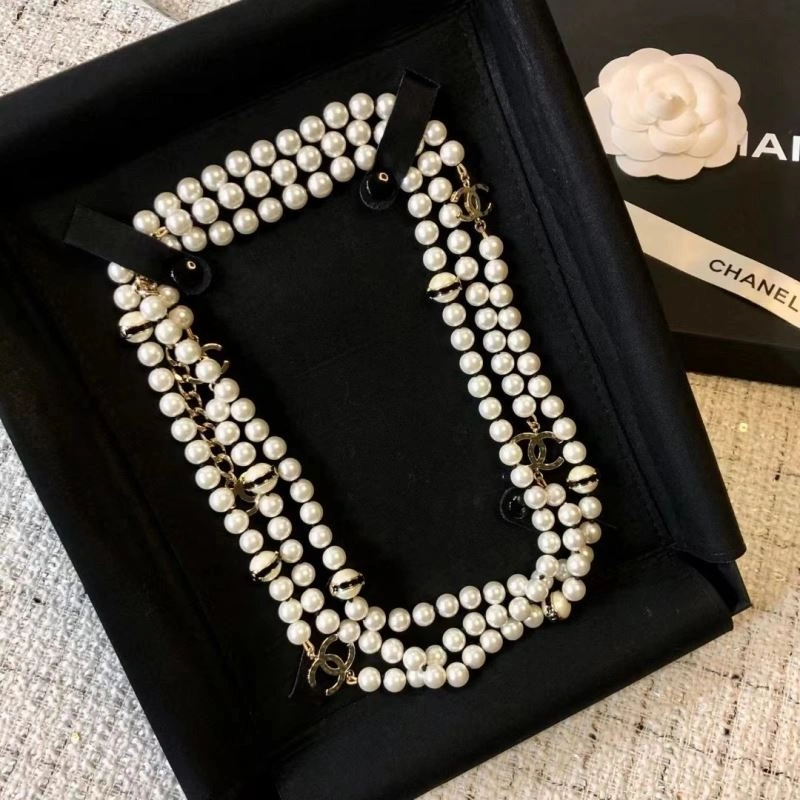 Tailored Chanel Necklaces 228604