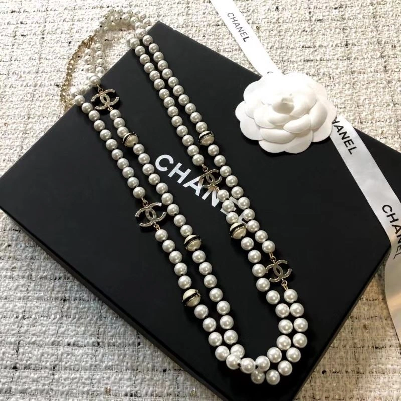 Tailored Chanel Necklaces 228604