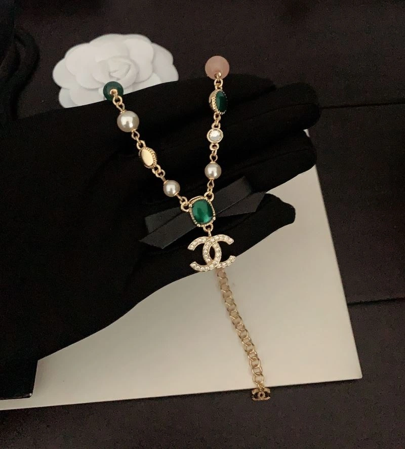 Fashionable Chanel Necklaces 228623