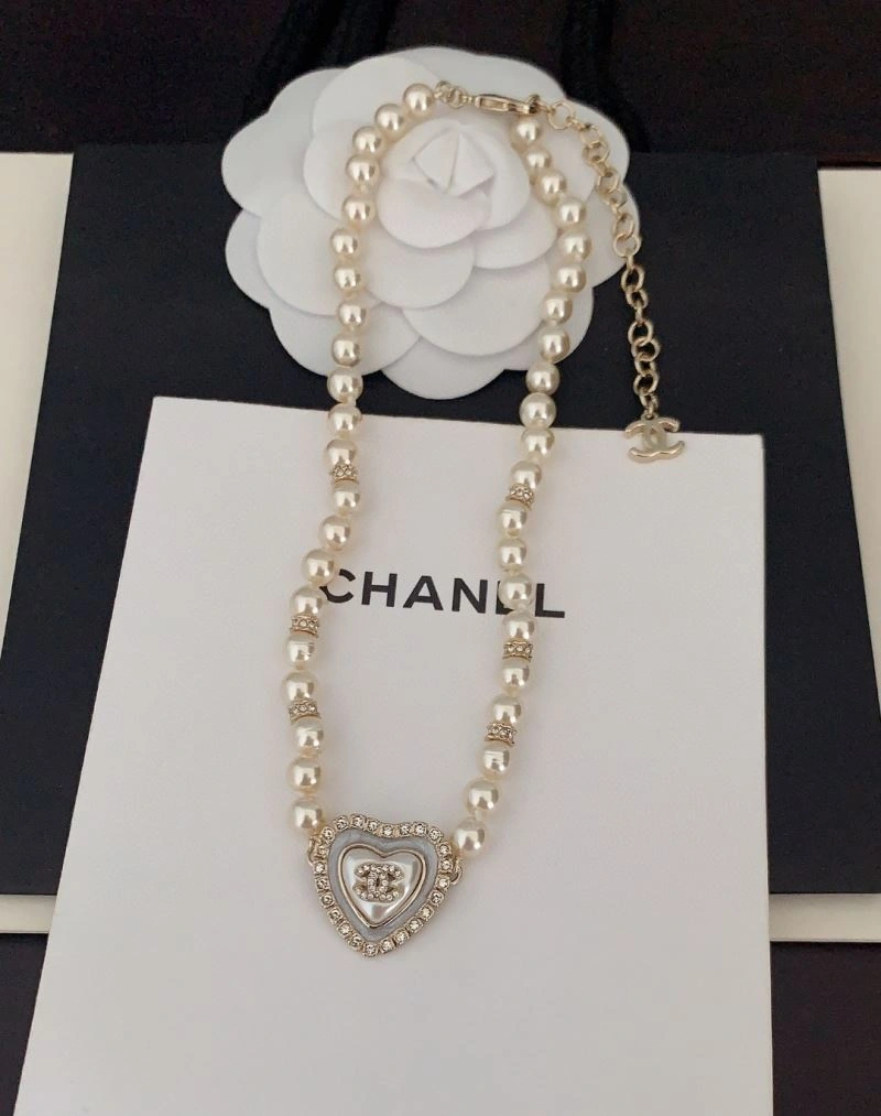 Chanel Necklaces Bold 228610