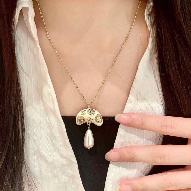 ComfortFit Chanel Necklaces 228611