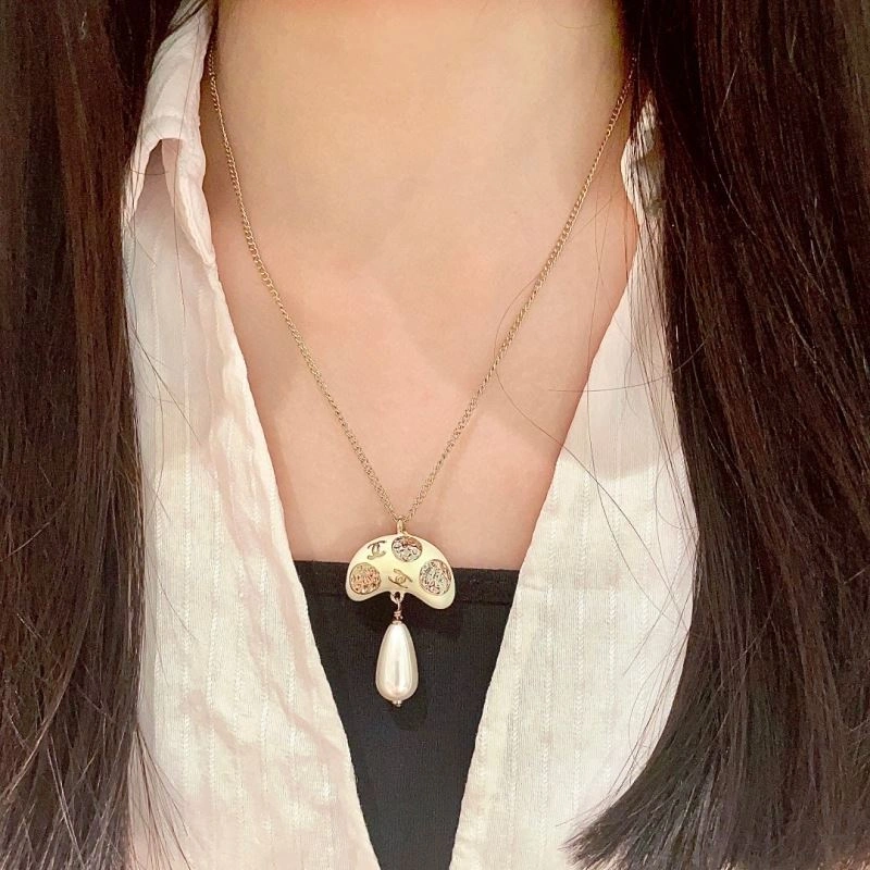 ComfortFit Chanel Necklaces 228611