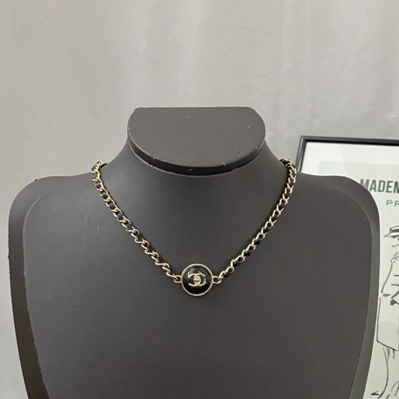 Chanel Necklaces Vibrant 228626
