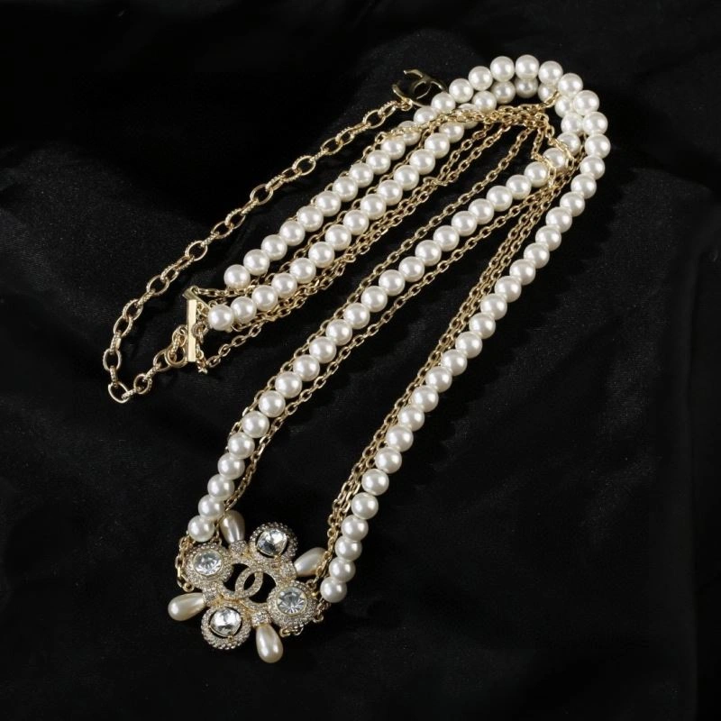 Unisex Chanel Necklaces 228569