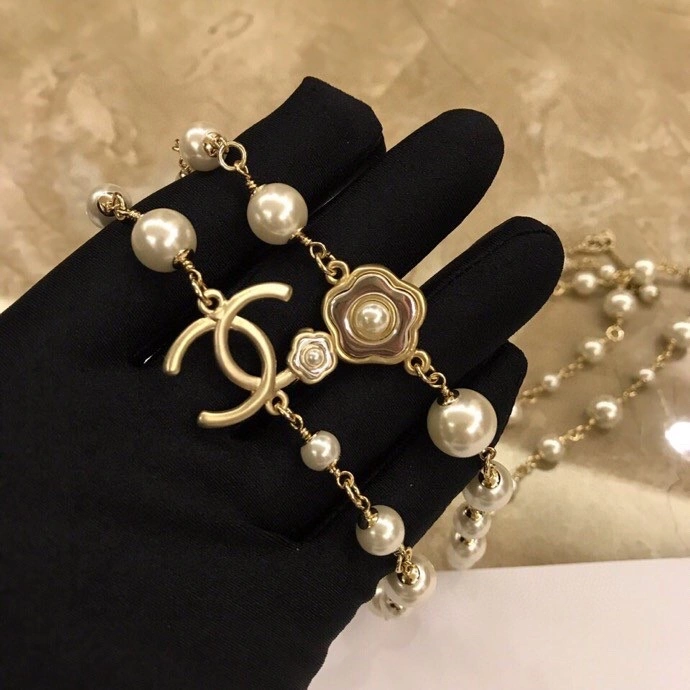 FashionForward Chanel Necklaces 228564