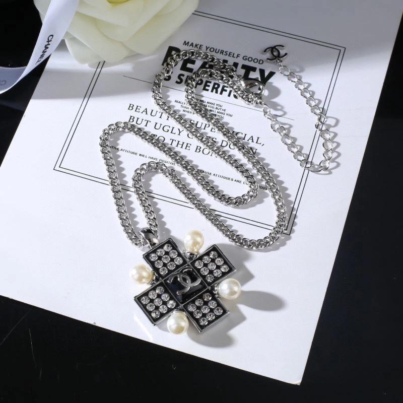 Chanel Necklaces Youthful 228593