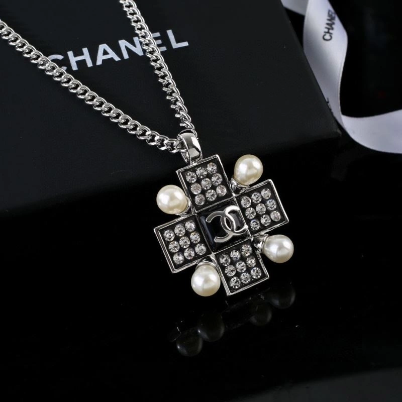 Chanel Necklaces Youthful 228593