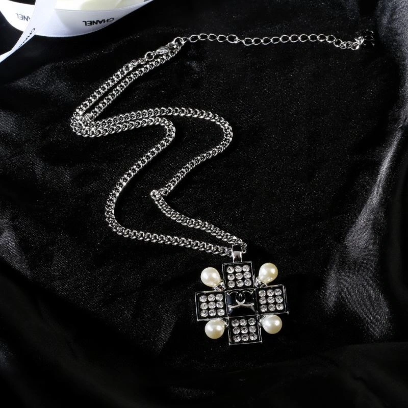 Chanel Necklaces Youthful 228593